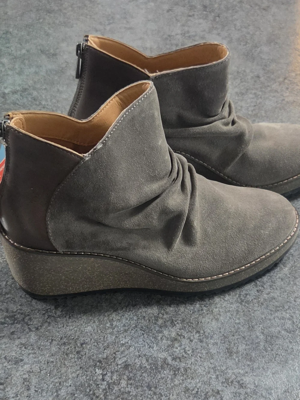 Aetrex Kara Charcoal Suede Boots- Size 8 - New In Box